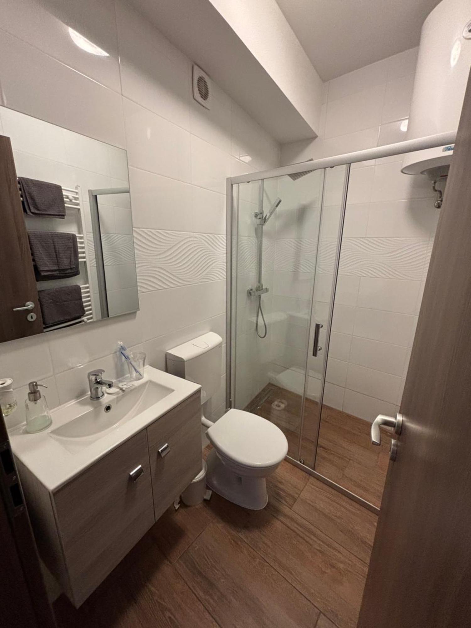 Beugro Lak Hotell Esztergom Exteriör bild